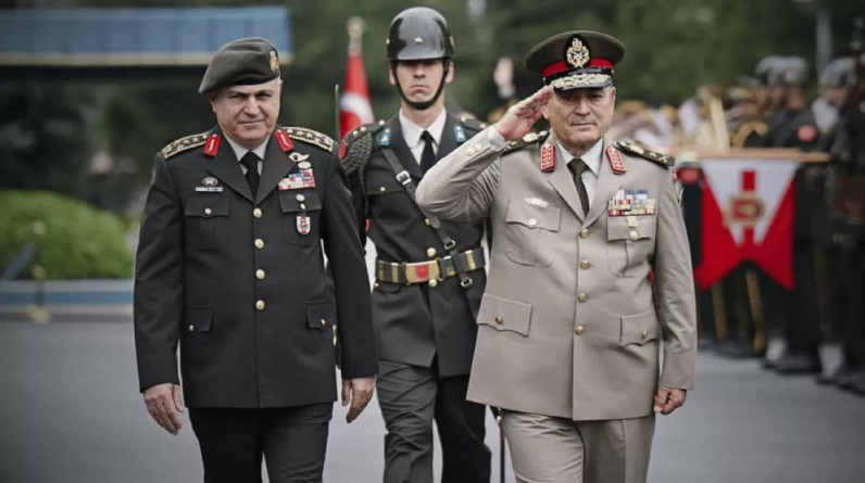 رئيس الأركان المصري أسامة عسكر يزور أنقرة ويلتقي نظيره التركي